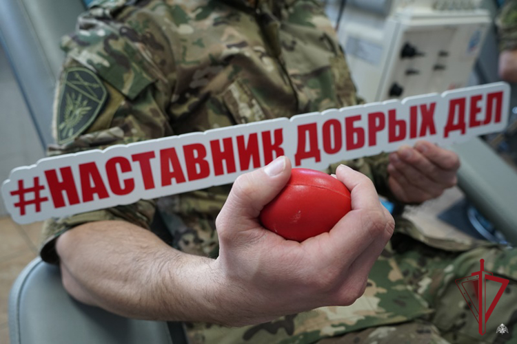 В Бурятии росгвардейцы сдали донорскую кровь в преддверии Дня защитника Отечества