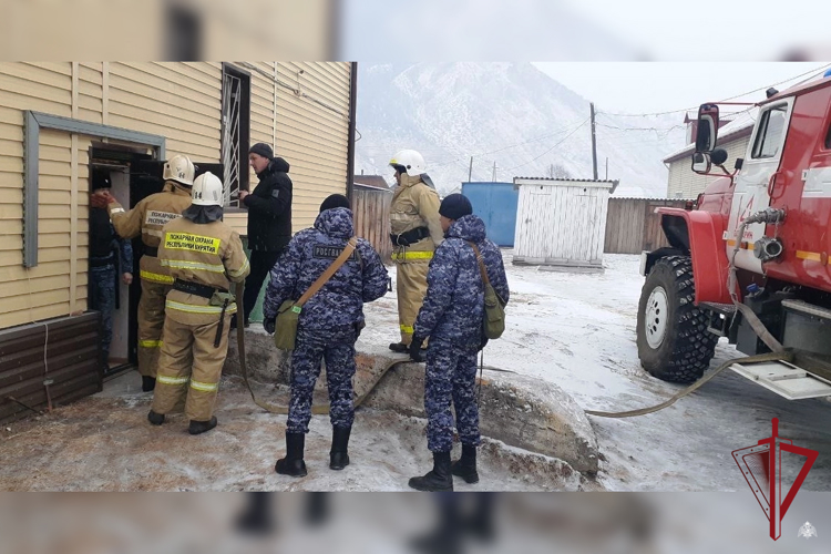Росгвардейцы приняли участие в пожарно-тактических учениях на севере Бурятии