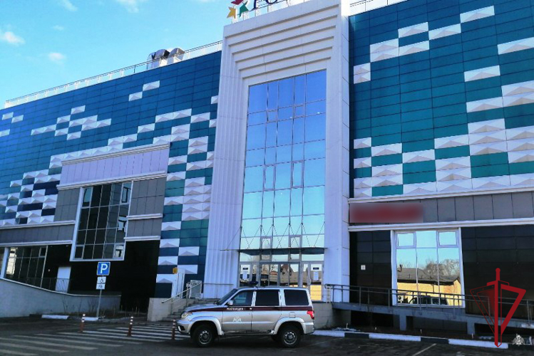 В Улан-Удэ росгвардейцы задержали любителя элитного алкоголя