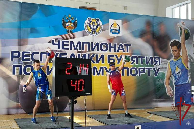 Росгвардеец завоевал 3 медали на чемпионате Республики Бурятия по гиревому спорту