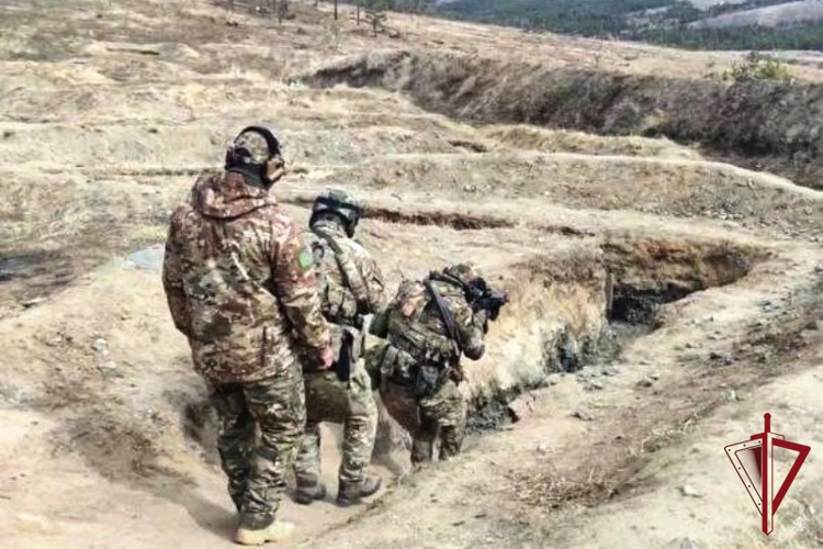 Росгвардейцы Бурятии завоевали «серебро» чемпионата Восточного военного округа по армейской тактической стрельбе