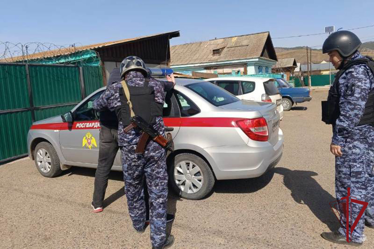 Росгвардейцы задержали подозреваемого в краже в Тарбагатайском районе