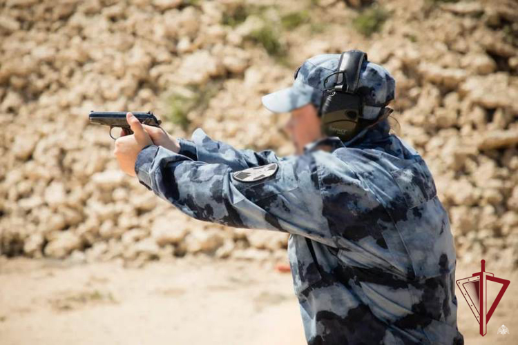 В Бурятии росгвардейцы стали призерами соревнований по практической стрельбе