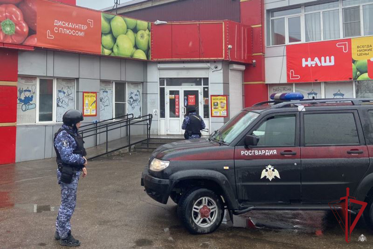 Сотрудники Росгвардии задержали подозреваемого в краже в Улан-Удэ