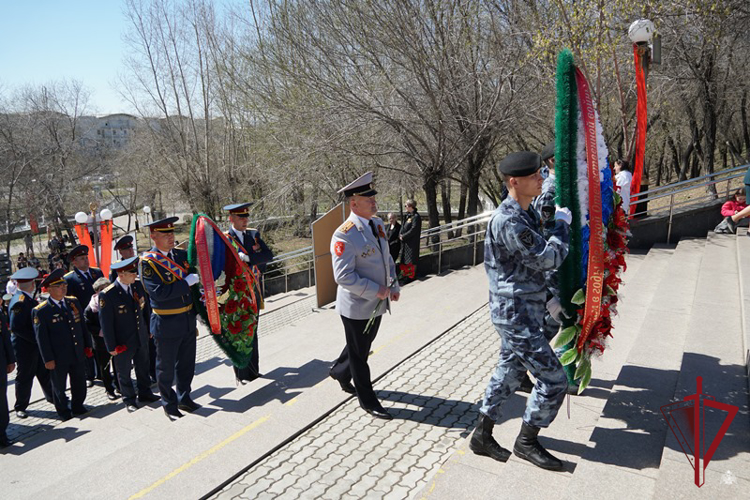 В Бурятии росгвардейцы почтили память погибших в годы Великой Отечественной войны