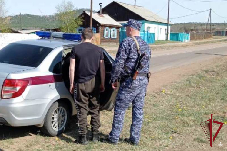 В районе Бурятии росгвардейцы задержали подозреваемого в угоне