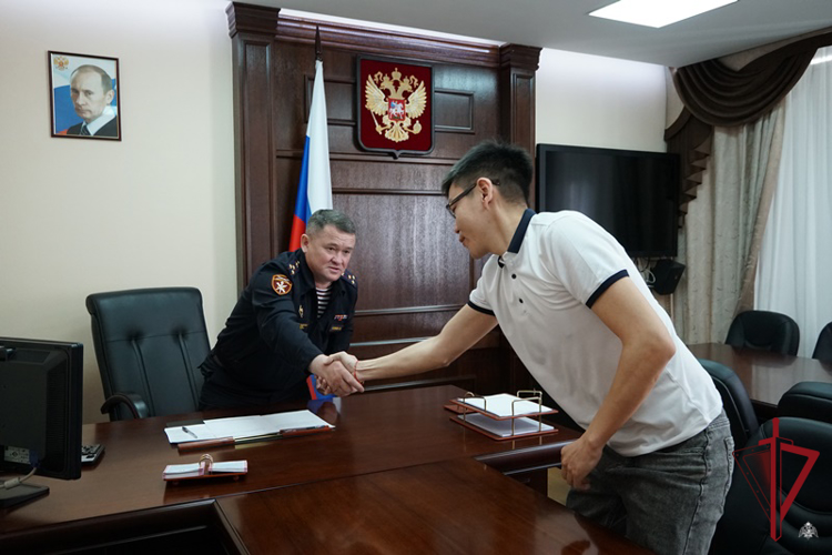 В Бурятии начальник Управления Росгвардии провел личный прием граждан в приемной Президента Российской Федерации