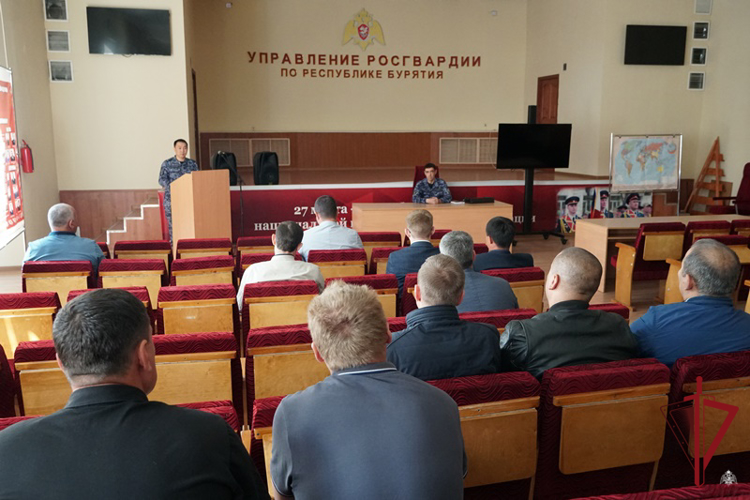 Сотрудники Росгвардии провели занятия с представителями ТЭК и ведомственной охраны Бурятии