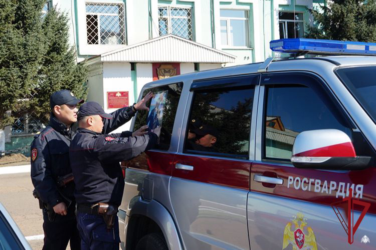 В Бурятии росгвардейцы присоединились к акции «Бессмертный автополк»