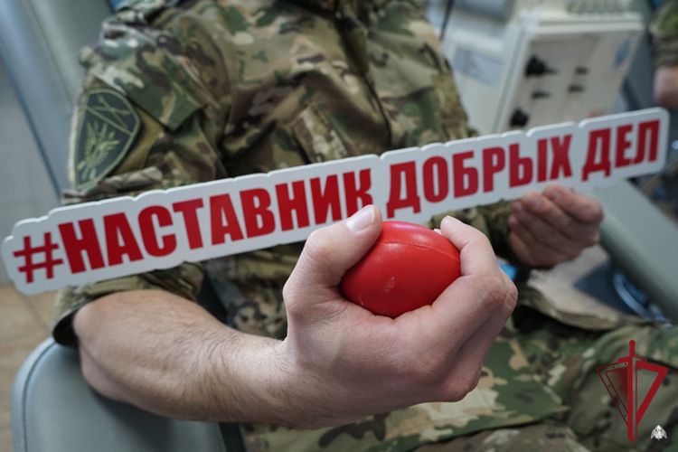 В Бурятии росгвардейцы сдали донорскую кровь в преддверии Дня защитника Отечества