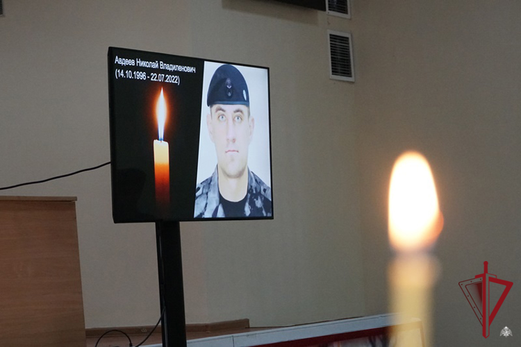 В Бурятии росгвардейцы почтили память коллег, погибших в зоне проведения СВО