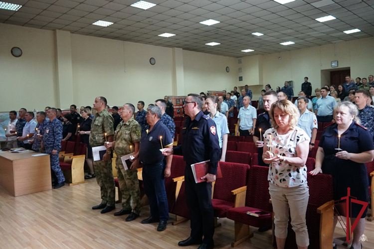 В Бурятии росгвардейцы почтили память коллег, погибших в зоне проведения СВО