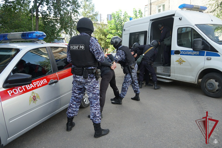 Сотрудники Росгвардии в Бурятии приняли участие во Всероссийских учениях по безопасности в образовательных организациях