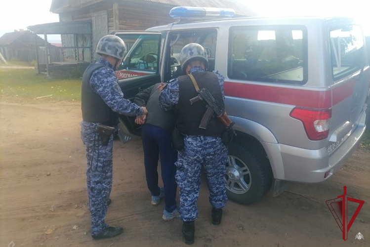 В районе Бурятии росгвардейцы задержали мужчину, подозреваемого в нанесении телесных повреждений