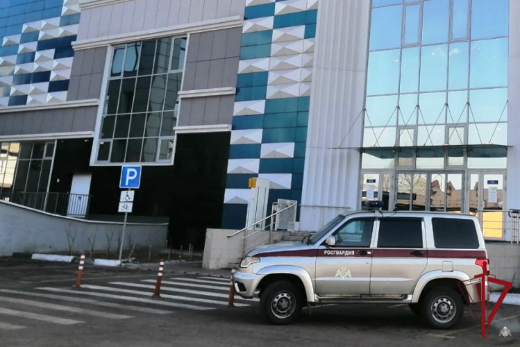 Подозреваемого в грабеже задержали росгвардейцы в Улан-Удэ
