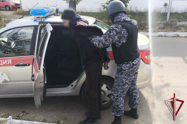 В Бурятии росгвардейцы задержали подозреваемых в краже со взломом