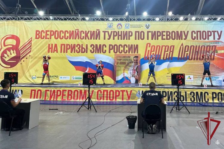 Росгвардеец завоевал «бронзу» на турнире по гиревому спорту