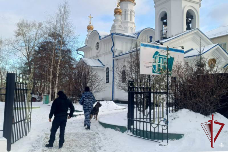 Росгвардейцы обеспечивают безопасность в канун Рождества Христова в Бурятии