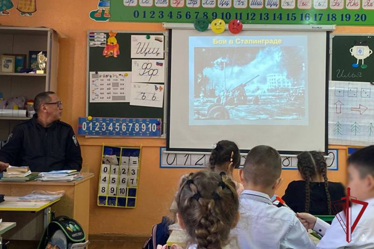 Росгвардейцы провели уроки мужества в школах Бурятии