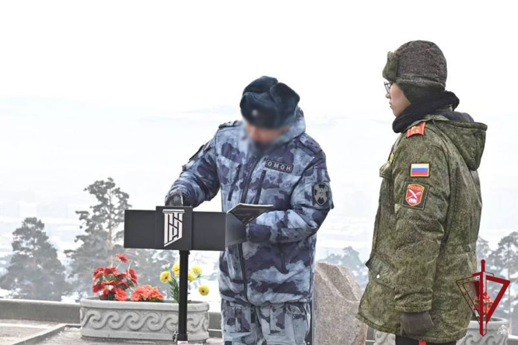 Сотрудник ОМОН Росгвардии произвел полуденный выстрел в Бурятии