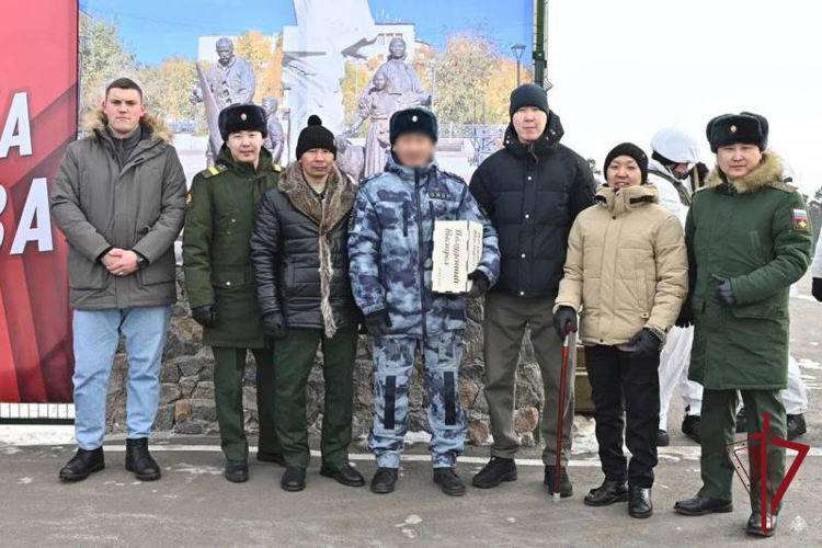 Сотрудник ОМОН Росгвардии произвел полуденный выстрел в Бурятии