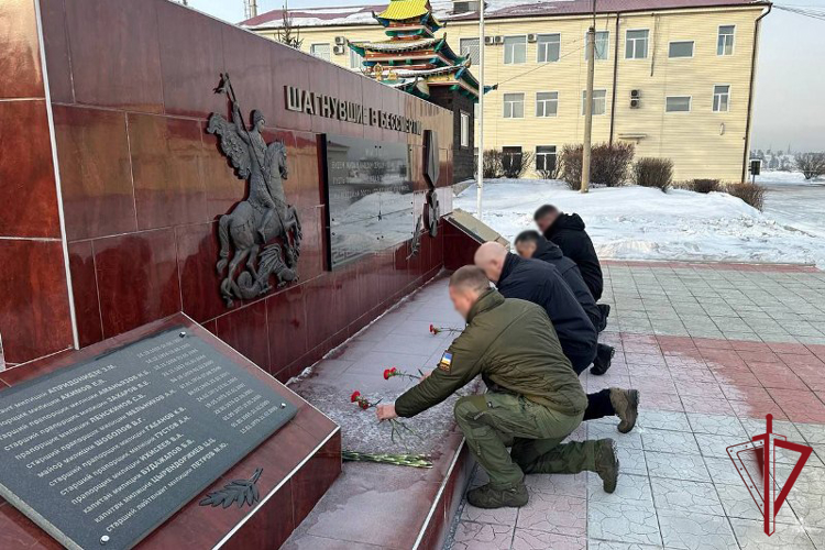Росгвардейцы Бурятии почтили память погибших коллег