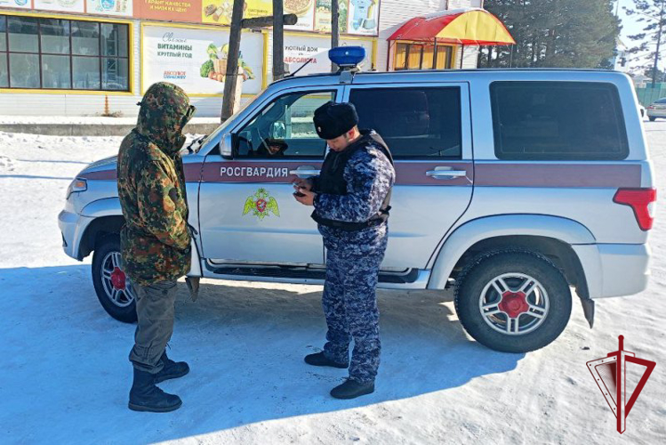 В Бурятии росгвардейцы задержали двоих граждан в федеральном розыске
