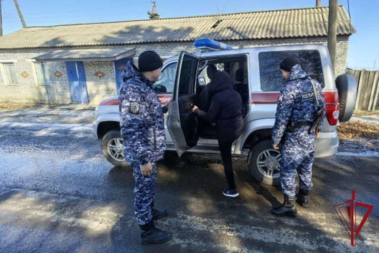 Росгвардейцами задержана подозреваемая, присвоившая  чужой сотовый телефон