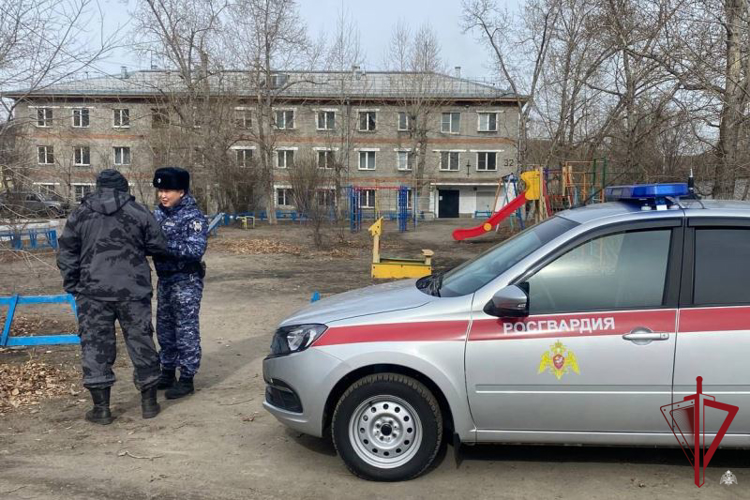 Сотрудники Росгвардии по ориентировке задержали подозреваемого в краже в Иволгинске