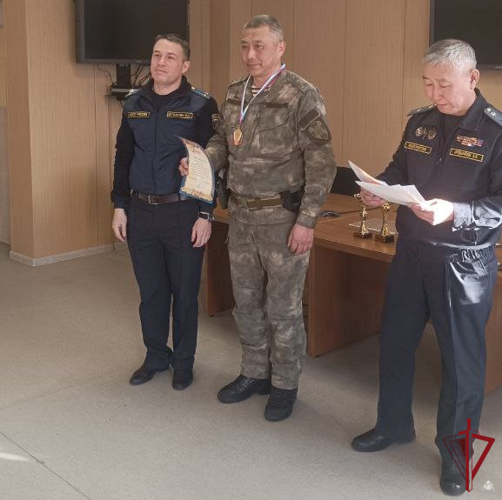 В Бурятии росгвардейцы стали серебряными призёрами на чемпионате по стрельбе