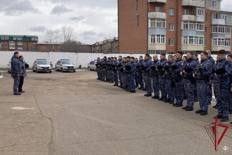 В Улан-Удэ росгвардейцы почтили память погибшего товарища 