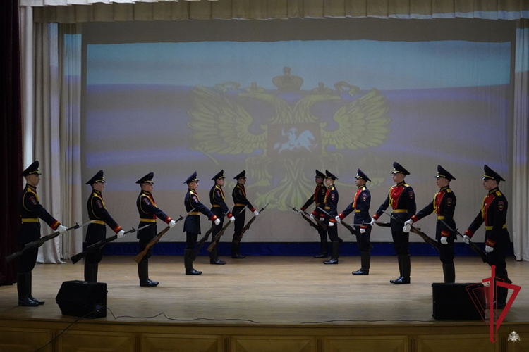 Росгвардейцы Бурятии выиграли соревнования по стрельбе из боевого ручного стрелкового оружия в Хабаровске