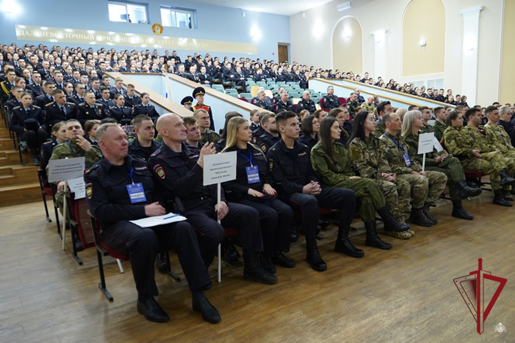 Росгвардейцы Бурятии выиграли соревнования по стрельбе из боевого ручного стрелкового оружия в Хабаровске
