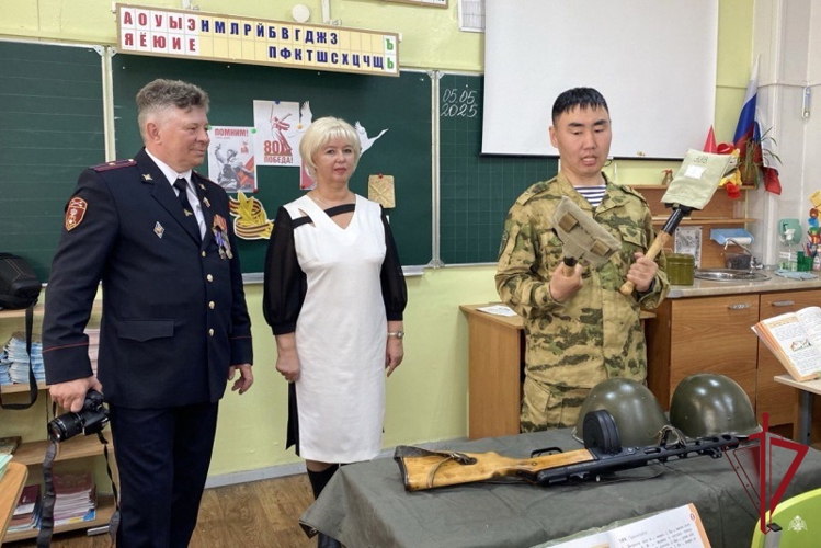 Росгвардейцы проводят патриотические мероприятия для детей в Бурятии