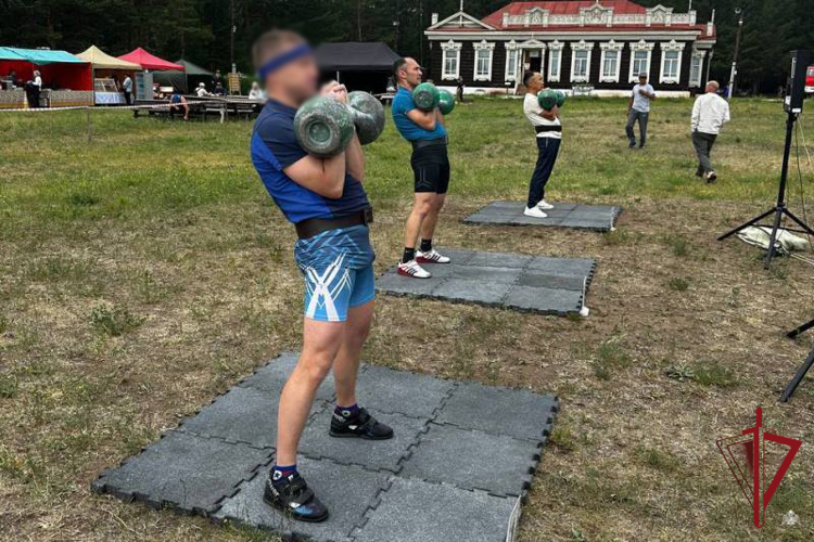Сотрудник вневедомственной охраны Росгвардии стал абсолютным чемпионом Сурхарбана по стрельбе из лука