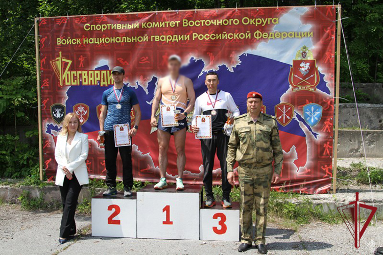 Росгвардеец Бурятии выиграл чемпионат по служебному биатлону в Хабаровске