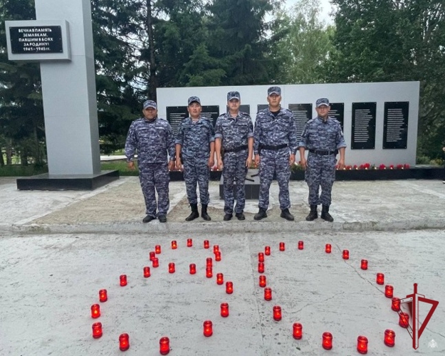 В Бурятии росгвардейцы приняли участие в акции «Свеча памяти»