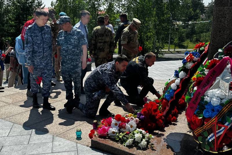 В Бурятии росгвардейцы почтили память ветеранов боевых действий