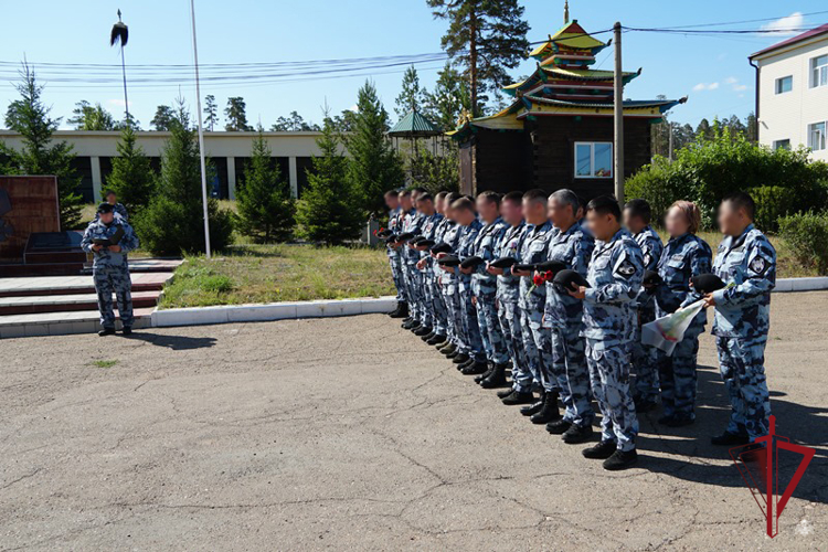 В Бурятии росгвардейцы почтили память коллег, погибших в зоне проведения СВО