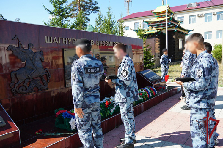 В Бурятии росгвардейцы почтили память коллег, погибших в зоне проведения СВО