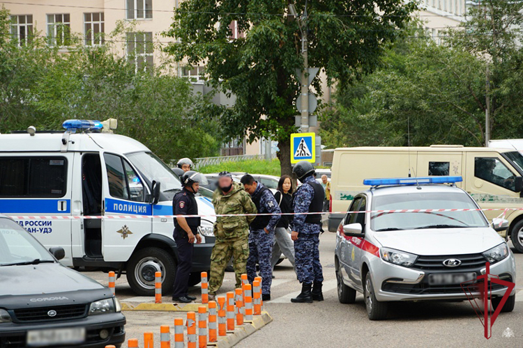 Росгвардейцы Бурятии участвуют во Всероссийском антитеррористическом учении в образовательных организациях 