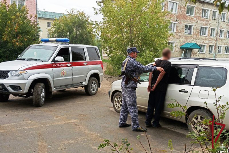 Сотрудники вневедомственной охраны Росгвардии задержали подозреваемого в угоне автомобиля