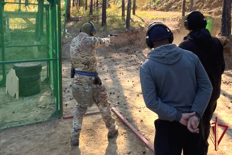 В Бурятии сотрудники СОБР заняли весь пьедестал в практической стрельбе из пистолета