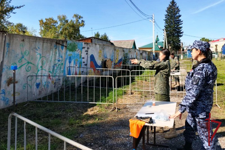 В Бурятии сотрудники вневедомственной охраны Росгвардии приняли участие в слёте «Байкальская звезда»