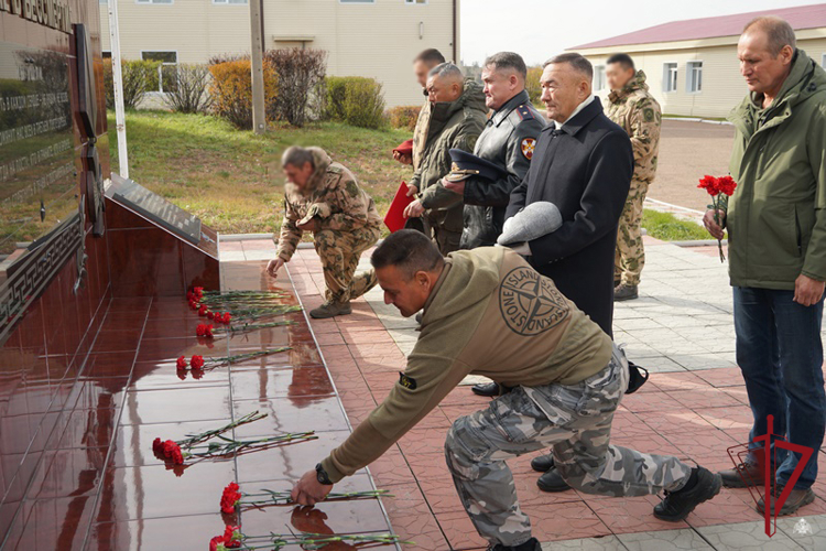 В Улан-Удэ прошло торжественное собрание, посвященное Дню образования СОБР