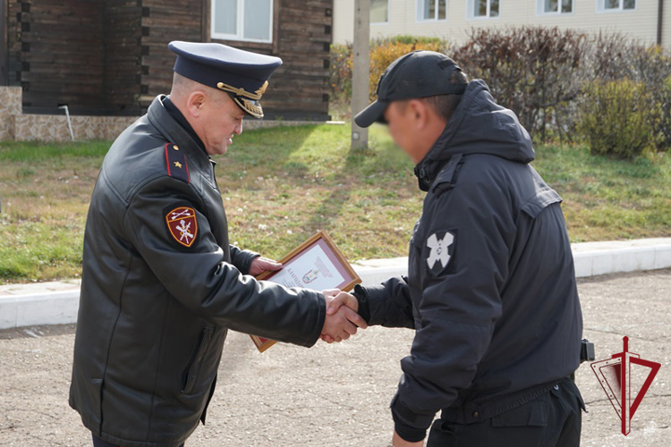В Улан-Удэ прошло торжественное собрание, посвященное Дню образования СОБР