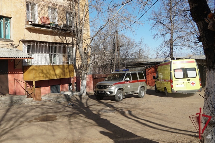 В Улан-Удэ росгвардейцы задержали гражданина, устроившего дебош в автомобиле скорой помощи