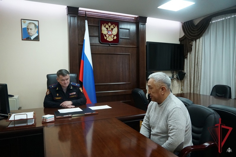 В Бурятии начальник Управления Росгвардии провел личный прием граждан