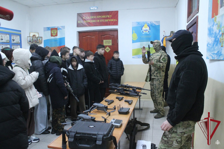 В Управлении Росгвардии прошёл день открытых дверей, приуроченный ко Всероссийскому дню призывника