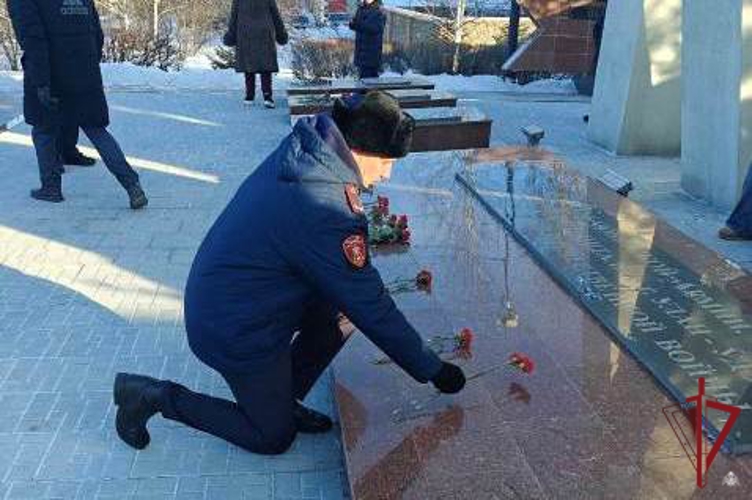 В Бурятии в день Героев Отечества росгвардейцы провели патриотические мероприятия